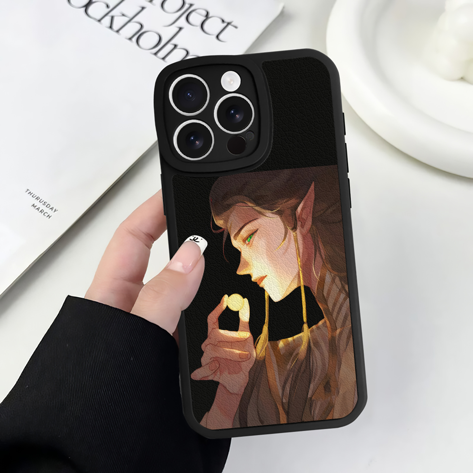 （画像用） Ne Zha 2 ナタ 魔童の大暴れ 【iPhone 16シリーズ対応】シリコンスマホケース（レザー調） 材質：シリコン